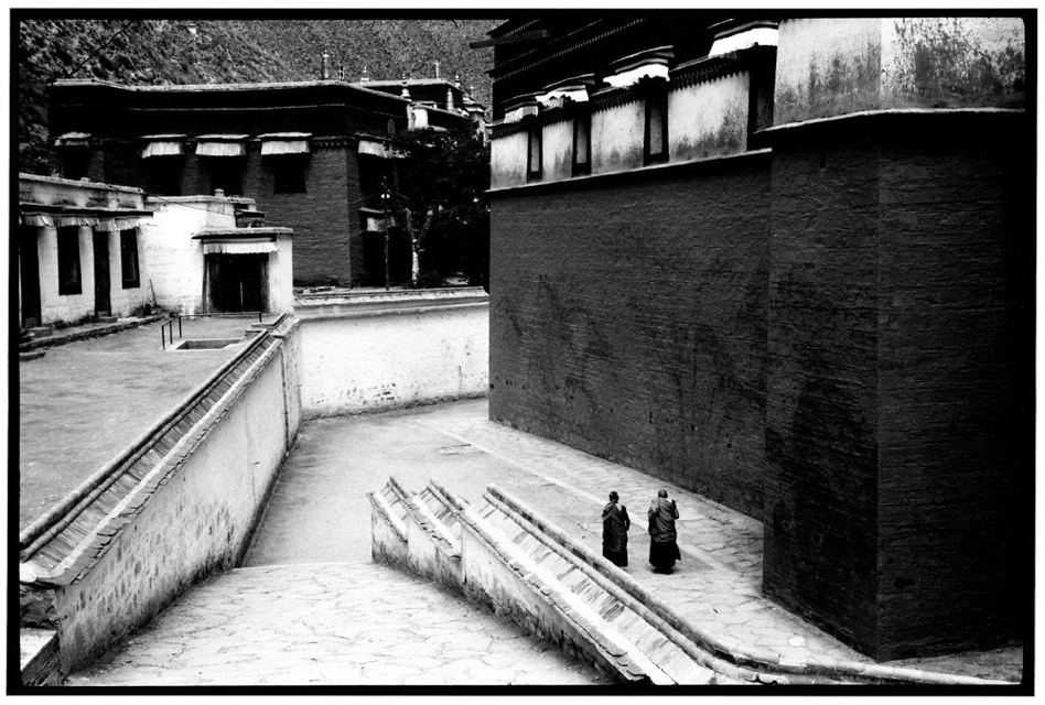 Circumambulation Labrang Tashi Kyil Amdo Tibet 2003